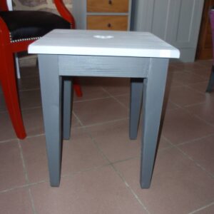 Tabouret bois massif Kingersheim 1