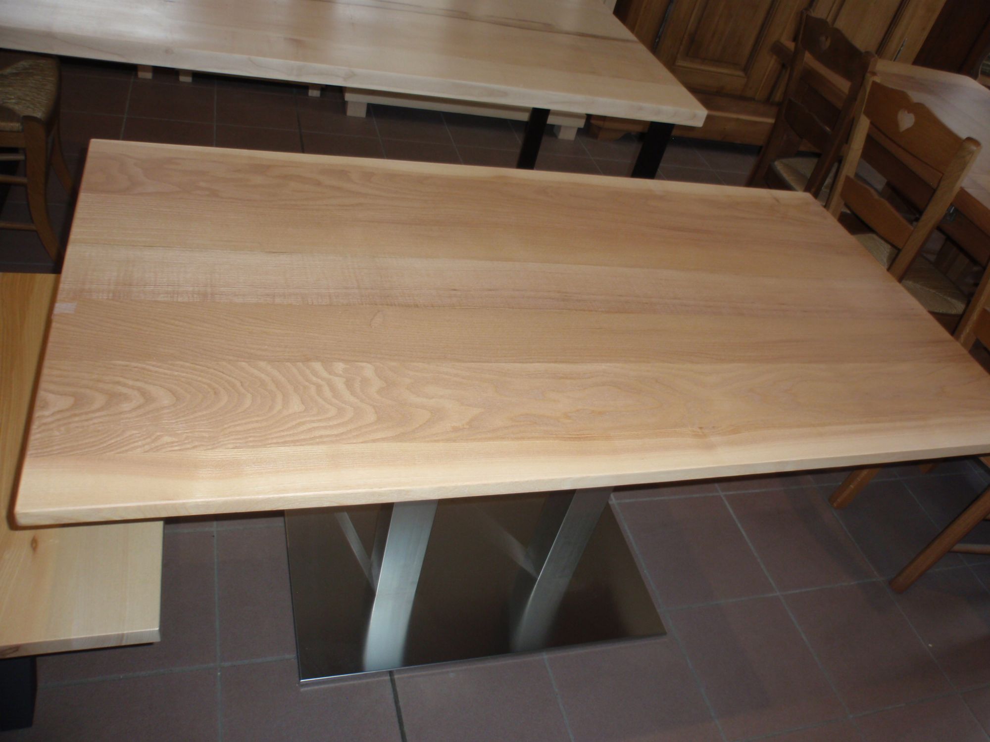 Table frêne pied central inox Riedisheim